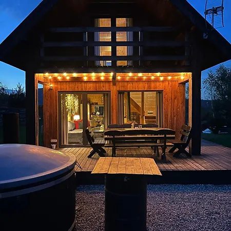 Feriehus Gorskie Kaszuby ,golubie ,domek W Sielskim Klimacie ,niedaleko Jeziora Na Kaszubach-do 10 Osob,sauna ,balia,kominek, Cisza I Spokoj Sikorzyno