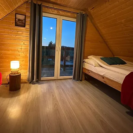 Feriehus Gorskie Kaszuby ,golubie ,domek W Sielskim Klimacie ,niedaleko Jeziora Na Kaszubach-do 10 Osob,sauna ,balia,kominek, Cisza I Spokoj Sikorzyno