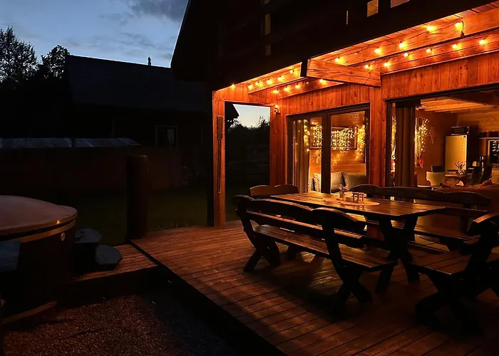 Gorskie Kaszuby ,golubie ,domek W Sielskim Klimacie ,niedaleko Stoku Koszalkowo Na Kaszubach-do 10 Osob,sauna ,balia,kominek,opcja Kuligu بيت للعطل Sikorzyno