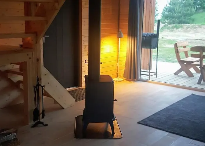 بيت للعطل Gorskie Kaszuby ,golubie ,domek W Sielskim Klimacie ,niedaleko Stoku Koszalkowo Na Kaszubach-do 10 Osob,sauna ,balia,kominek,opcja Kuligu Sikorzyno