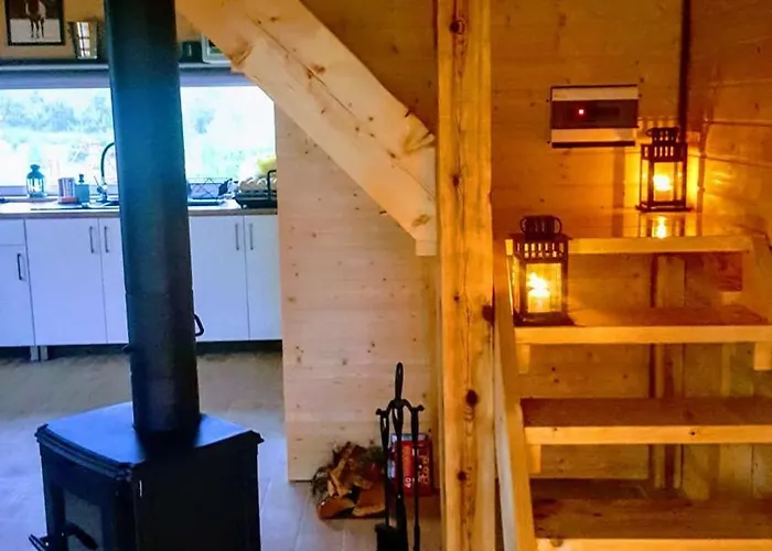 بيت للعطل Gorskie Kaszuby ,golubie ,domek W Sielskim Klimacie ,niedaleko Stoku Koszalkowo Na Kaszubach-do 10 Osob,sauna ,balia,kominek,opcja Kuligu Sikorzyno