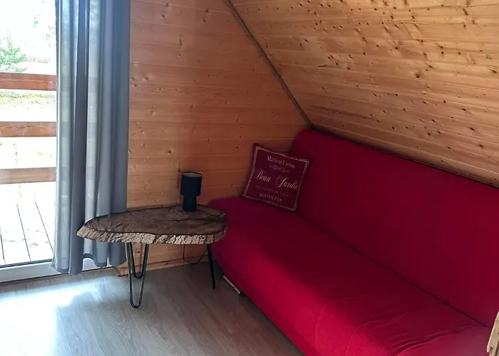 Gorskie Kaszuby ,golubie ,domek W Sielskim Klimacie ,niedaleko Stoku Koszalkowo Na Kaszubach-do 10 Osob,sauna ,balia,kominek,opcja Kuligu بيت للعطل Sikorzyno